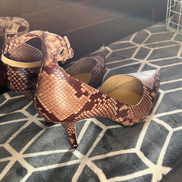 Michael Kors size 11 - Picture 3 of 4